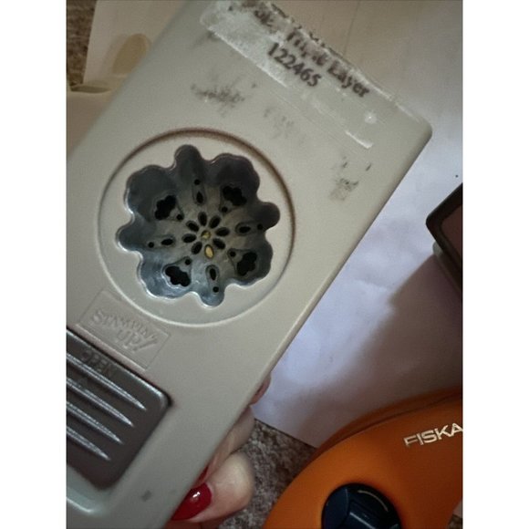 StampinUp Set Of 2 And Fiskers Round N Round Twist Martha Stewart Puncher - Picture 3 of 6